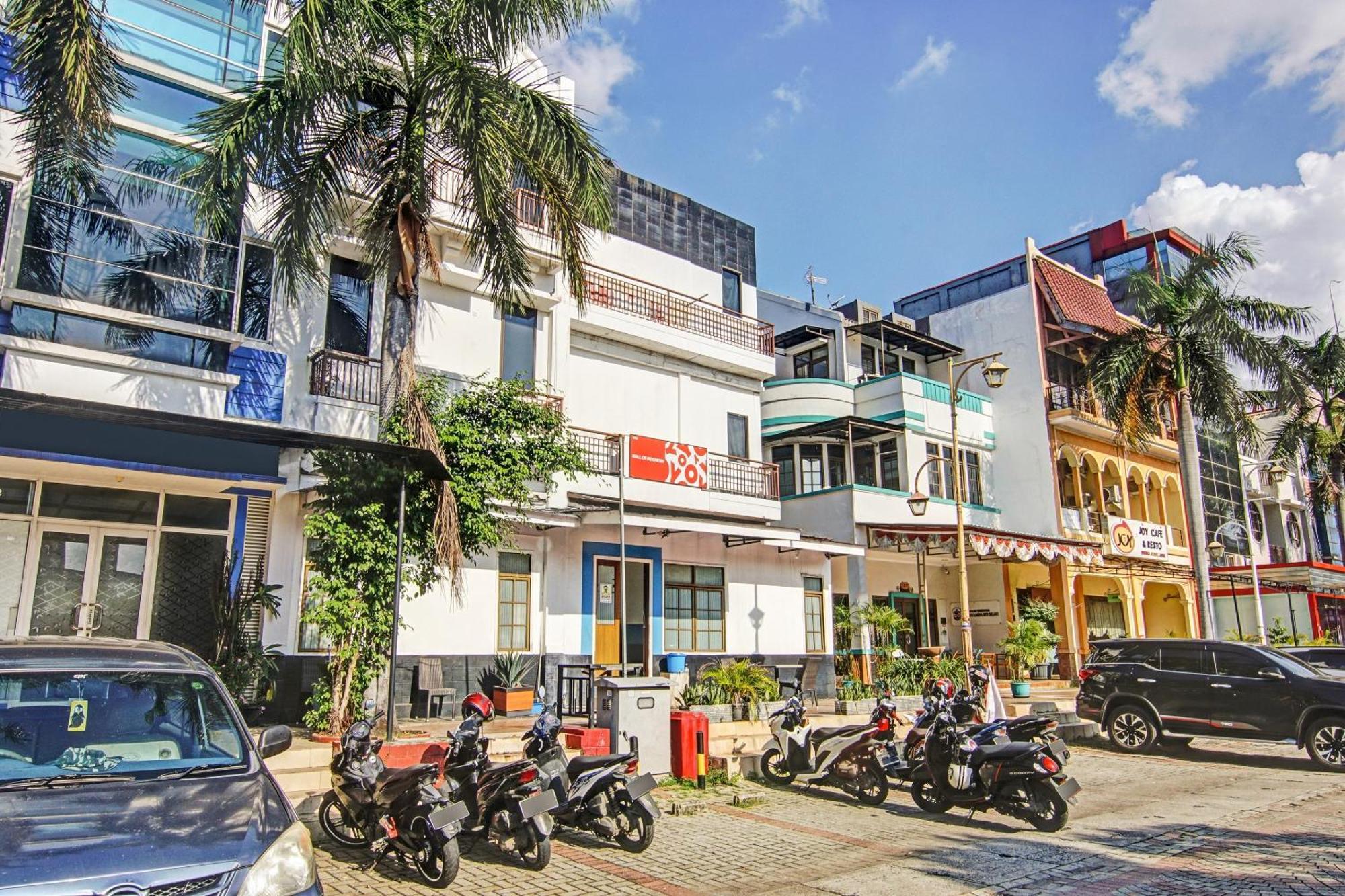 Super Oyo 90422 Mall Of Indonesia Cakarta Dış mekan fotoğraf